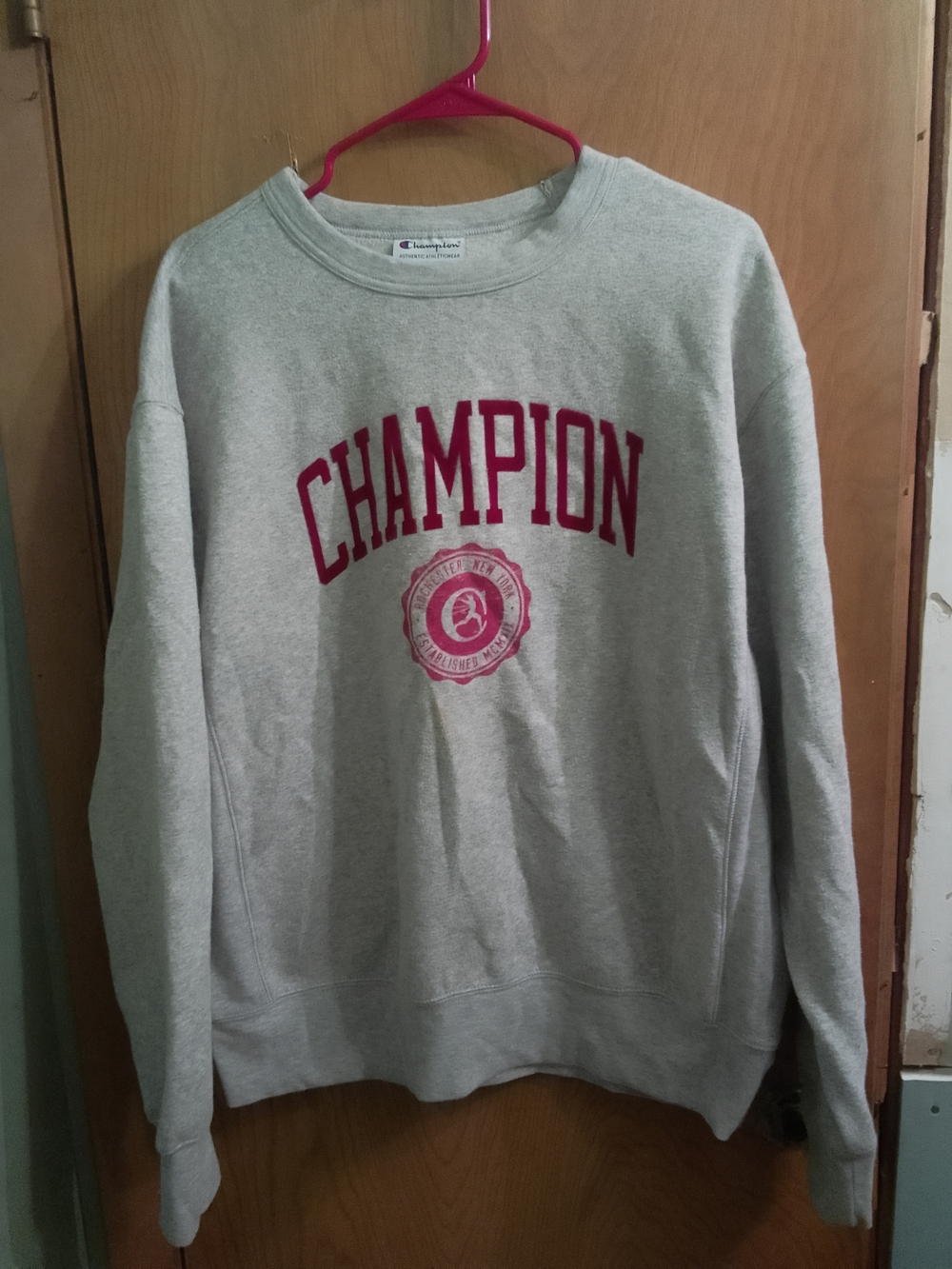 Champion Light Gray Sweatshirt with Maroon Logo Y2K Size Large
